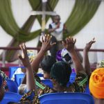 Casi el 40% de las mujeres de la Generación Z se identifican como ateas, agnósticas o sin fe