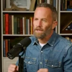 Cantante Jesús Adrián Romero desata una nueva controversia al negar  la existencia del pecado original.